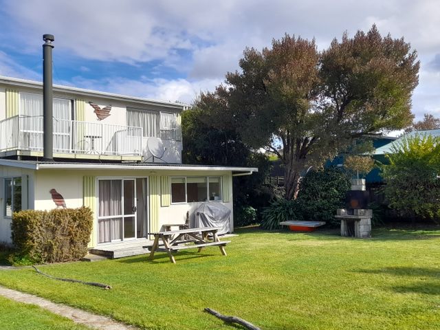 Kea View -  Pohara Beach Holiday Home - 1029799 - photo 1 