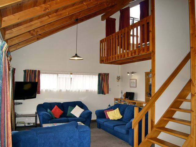 Bush Henge - Tata Beach Holiday Home - 1029805 - photo 5