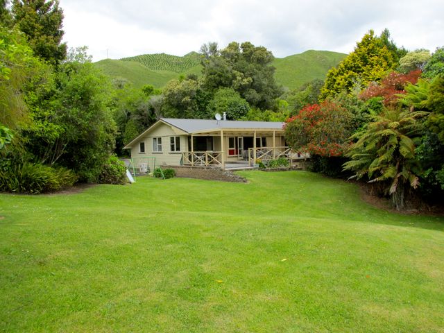 Lake Rotoehu Accommodation - Lake Rotoehu Home - 1029941 - photo 2