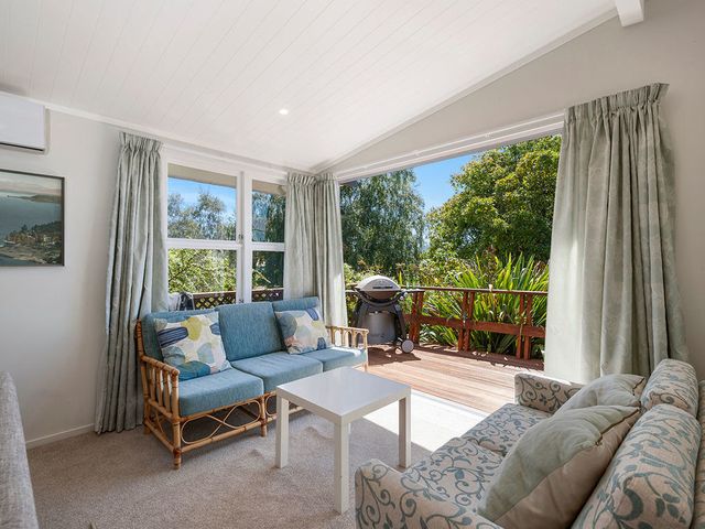 Wharewaka Hideaway - Wharewaka Holiday Home - 1030126 - photo 5