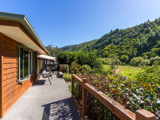 Sawmillers Retreat - Arrowtown Holiday Home - 1030136 - photo 2
