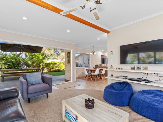 Sandy Feet - Papamoa Beach Holiday Home - 1030162 - photo 5