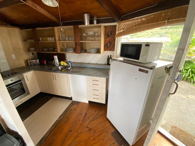 Kiwiana Bach - Ocean Beach Bach - 1030230 - photo 5