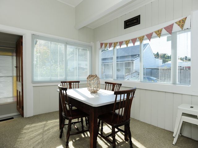 Puriri Downtown Villa - Napier Holiday Home - 1030249 - photo 5