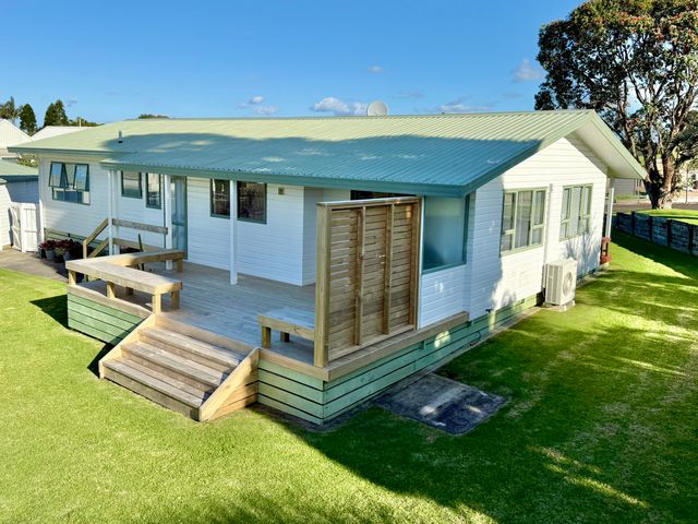 Waihi Getaway - Waihi Beach Holiday Home - 1030512 - photo 2