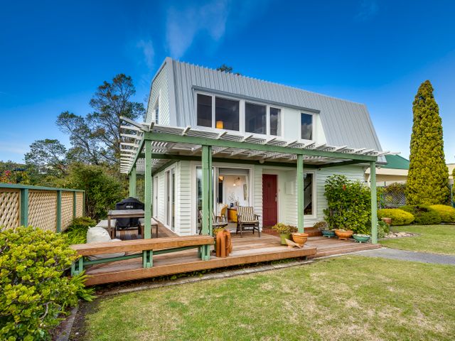 Jacaranda Lodge - Napier Hill Holiday Home - 1030797 - photo 2