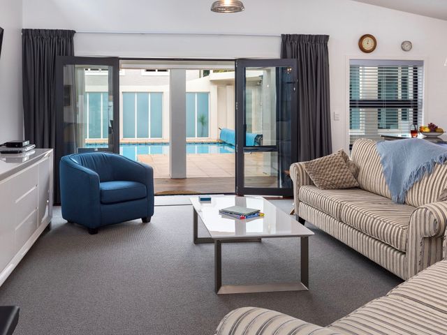 Poolside Retreat - Picton Holiday House (Waikawa) - 1030970 - photo 3