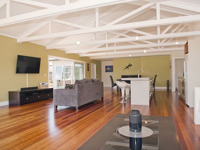 Views on Matarangi - Matarangi Holiday Home - 1031016 - photo 5