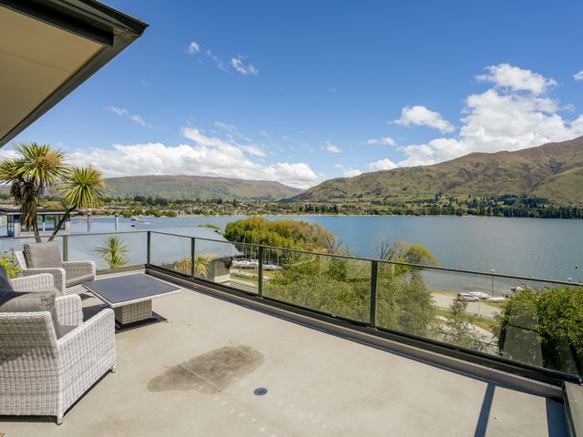 Lakeside Serenity - Wanaka Holiday Home - 1031152 - photo 2