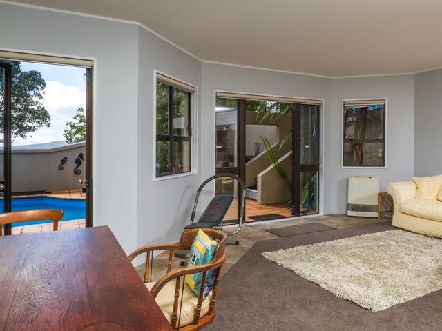 Beachside Holiday - Castor Bay Holiday Apartment - 1031226 - photo 5