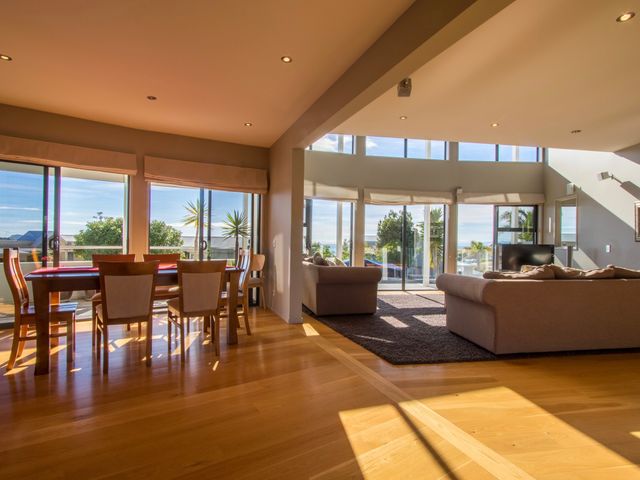 Sun, Sea, Sensational - Kaiteriteri Holiday Home - 1031286 - photo 2