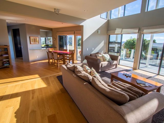 Sun, Sea, Sensational - Kaiteriteri Holiday Home - 1031286 - photo 3