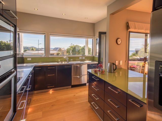 Sun, Sea, Sensational - Kaiteriteri Holiday Home - 1031286 - photo 5