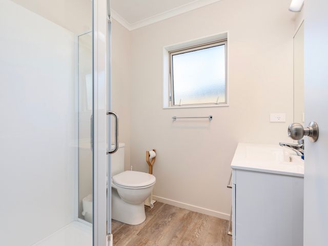 Modern Beach Break - Waihi Beach Holiday Home - 1031552 - photo 5