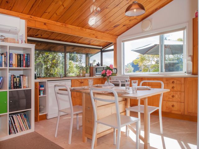 Perfect on Pleasant - Pauanui Holiday Home - 1031569 - photo 2