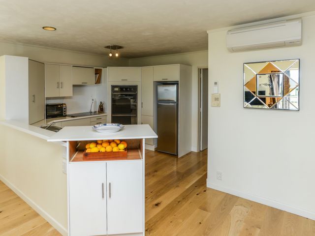 Marine Parade Magic - Napier Holiday Home - 1031608 - photo 5