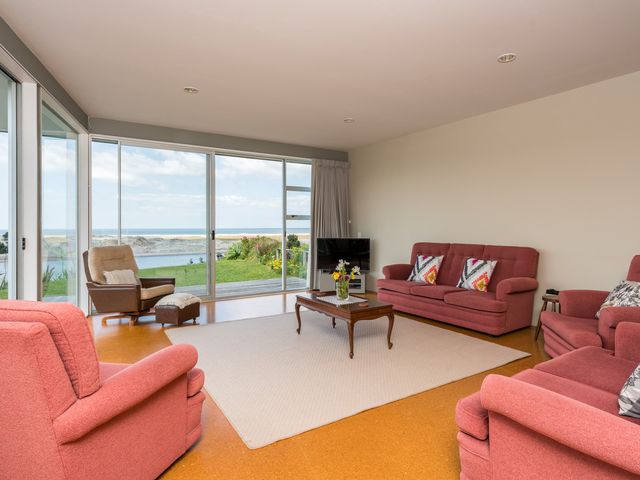 Roberts Retreat - Mangawhai Holiday Home - 1031629 - photo 2