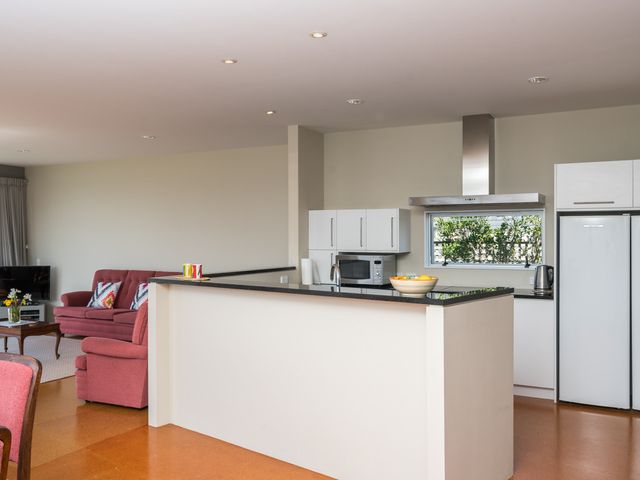 Roberts Retreat - Mangawhai Holiday Home - 1031629 - photo 4