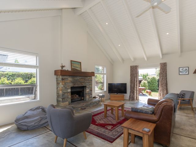 Modern Cottage Charm - Albert Town near Wanaka - 1031731 - photo 3