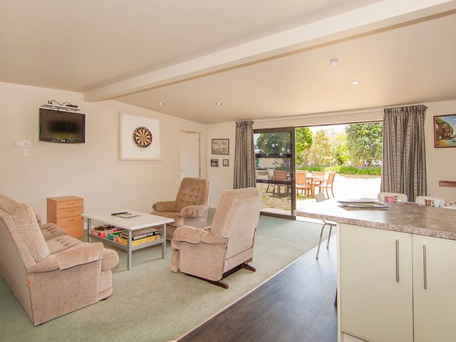 Hetherington Haven - Whangamata Holiday Home - 1031781 - photo 5