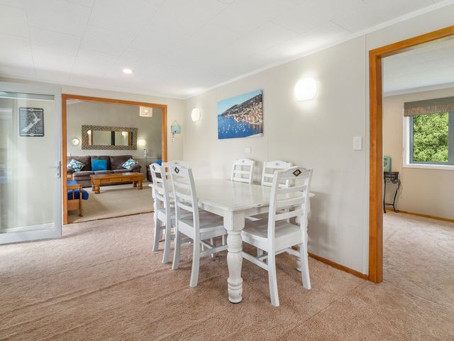 The Lake House - Taupo Holiday Home - 1031793 - photo 5