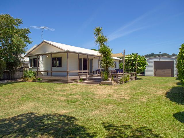 Nest by the Beach - Cooks Beach Holiday Home - 1031805 - photo 1