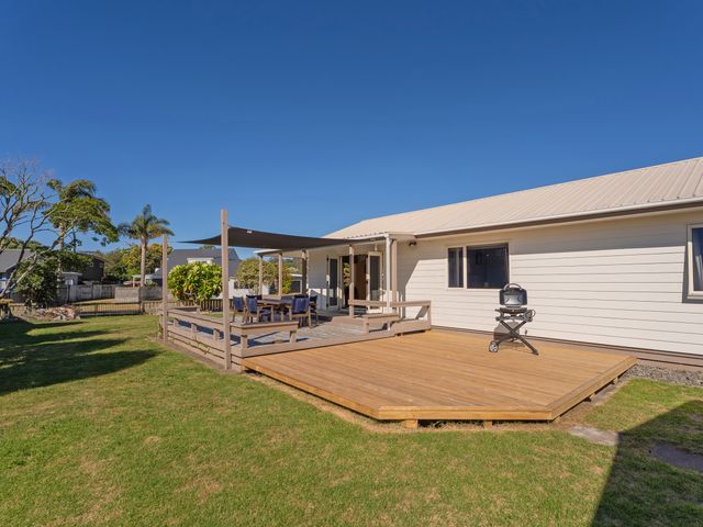 Nest by the Beach - Cooks Beach Holiday Home - 1031805 - photo 3