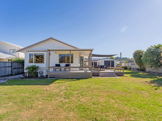 Nest by the Beach - Cooks Beach Holiday Home - 1031805 - photo 2