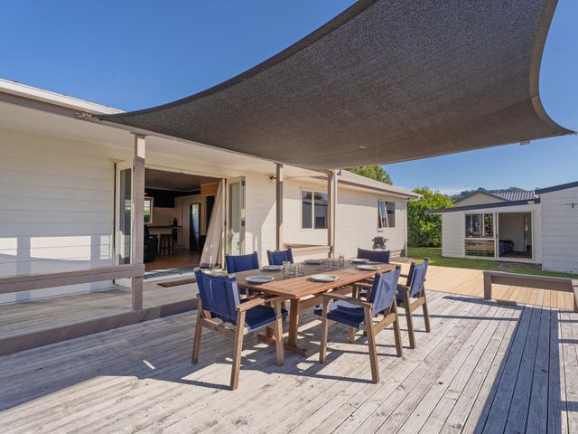 Nest by the Beach - Cooks Beach Holiday Home - 1031805 - photo 5