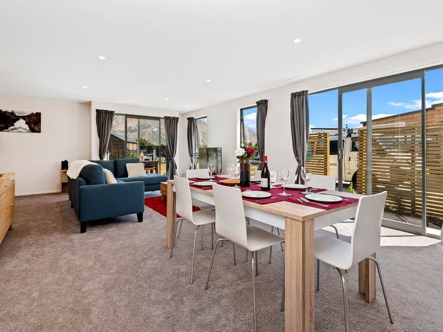 The Place To Be - Wanaka Holiday Home - 1031863 - photo 2