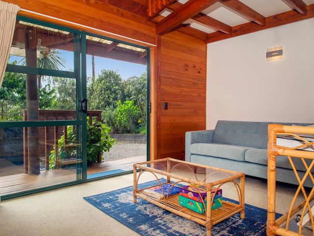 Cedar Cottage - Tairua Holiday Home - 1031903 - photo 3