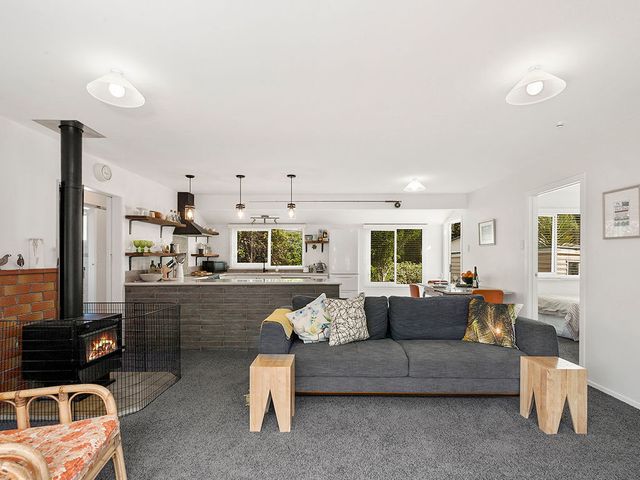 Great Lake Oasis - Kuratau Holiday Home - 1031946 - photo 4