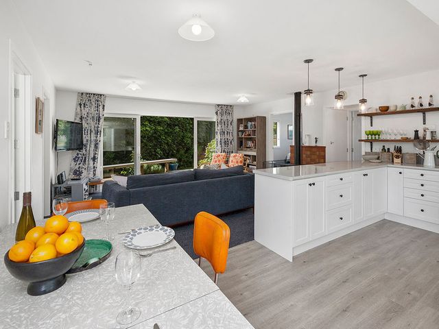 Great Lake Oasis - Kuratau Holiday Home - 1031946 - photo 5