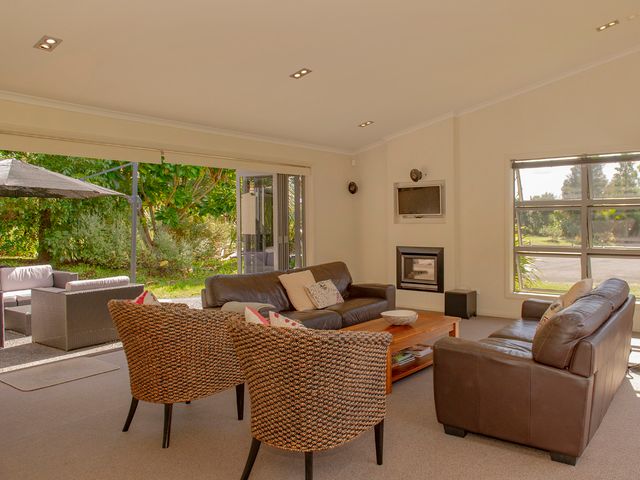 Cooks Getaway - Cooks Beach Holiday Home - 1031956 - photo 5