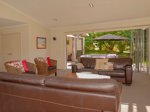 Cooks Getaway - Cooks Beach Holiday Home - 1031956 - photo 4