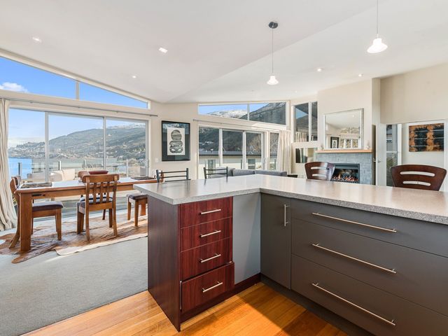 Lake Views on Yewlett - Queenstown Holiday Home - 1032019 - photo 4