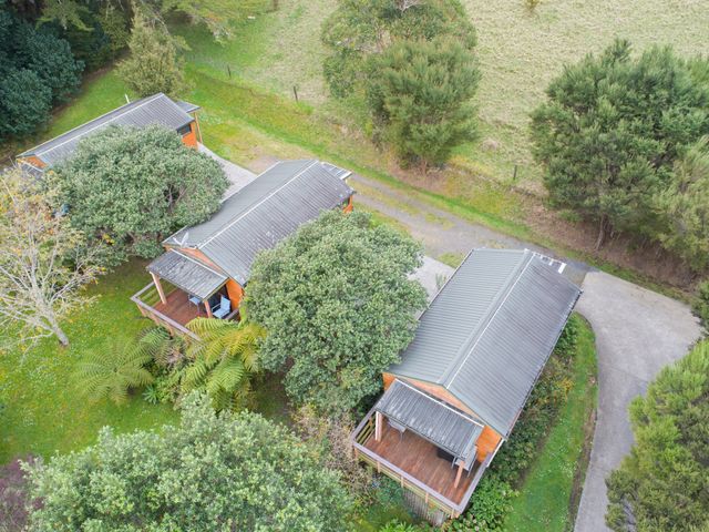 The Cowshed Wairoro Park - Russell Holiday Home - 1032021 - photo 1