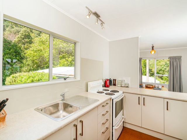 Waters Edge Cottage - Hahei Bach - 1032023 - photo 5