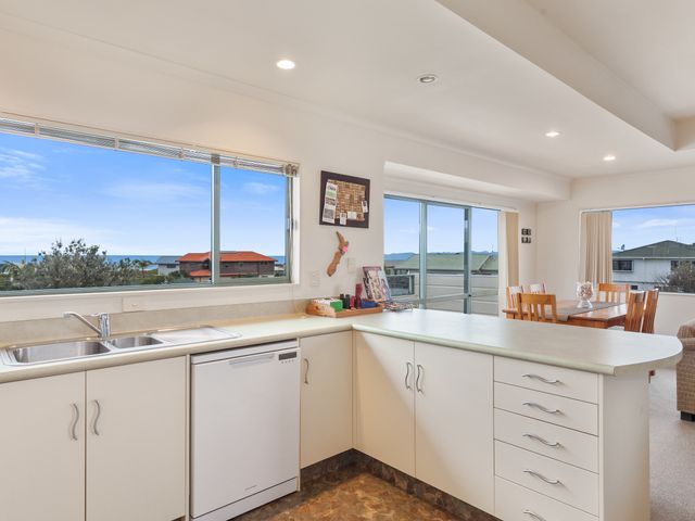 White Island Views - Ohope Holiday Home - 1032066 - photo 5