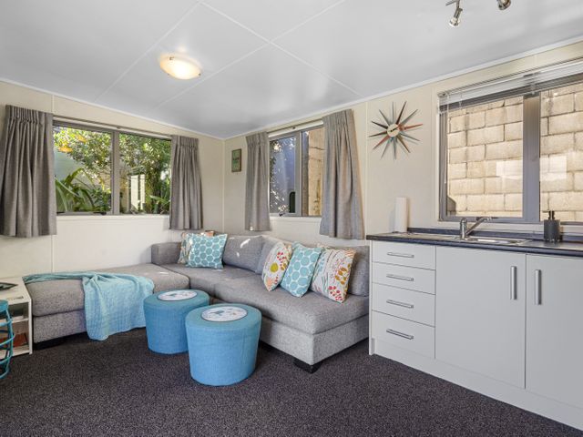 Hector's Tiny House - Akaroa Holiday Home - 1032091 - photo 4