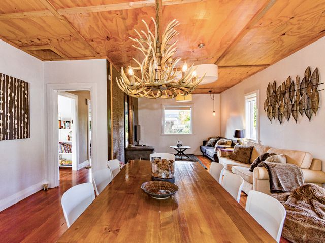 Stag & 3 Pigs - Ohakune Holiday Home - 1032096 - photo 2