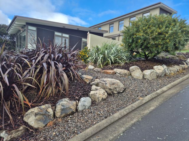 Kotare Point Paradise - Akaroa Holiday Home - 1032213 - photo 3
