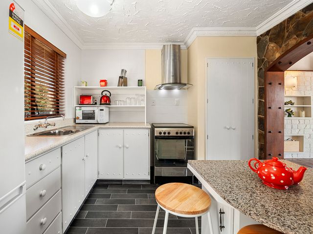 Heathcote Cottage - Taupo Holiday Home - 1032226 - photo 2