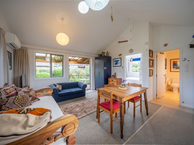 Beech Retreat - Te Anau Holiday Home - 1032231 - photo 5