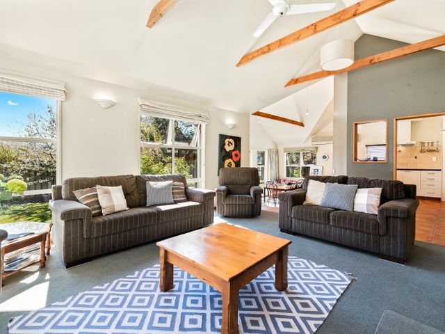 Charming on Cherry - Wanaka Holiday Home - 1032267 - photo 4
