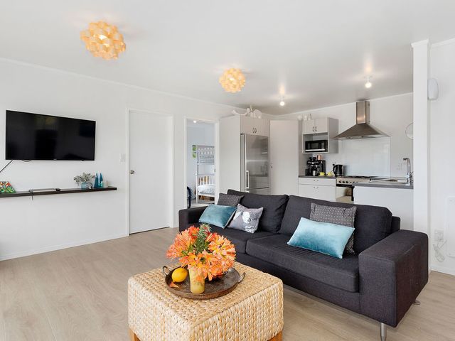 The Sunshine Bungalow - Mangawhai Heads Home - 1032314 - photo 4