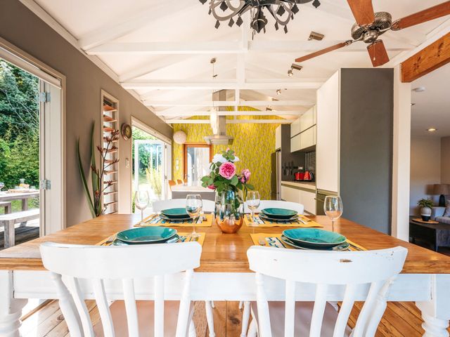 Kereru - Waiheke Holiday Home - 1032317 - photo 2