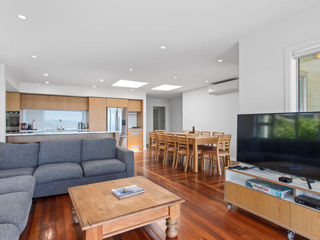 Kohi Point - Ohope Beachfront Holiday Home - 1032391 - photo 3