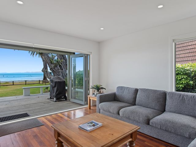 Kohi Point - Ohope Beachfront Holiday Home - 1032391 - photo 2