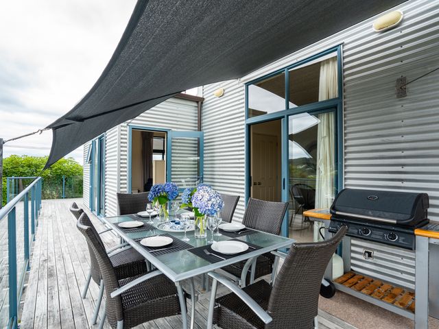 Oceans 8 - Mangawhai Heads Holiday Home - 1032518 - photo 2